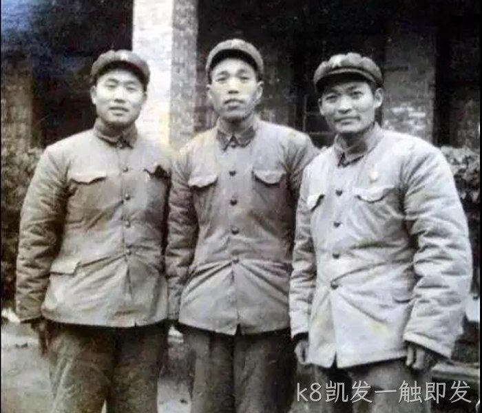 1970年在团卫生▵队工作 1970年在团卫生◥队工作
